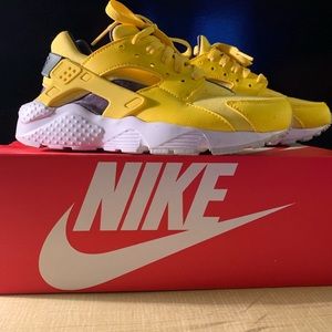Nike Huarache Run (Yellow) - Grade School